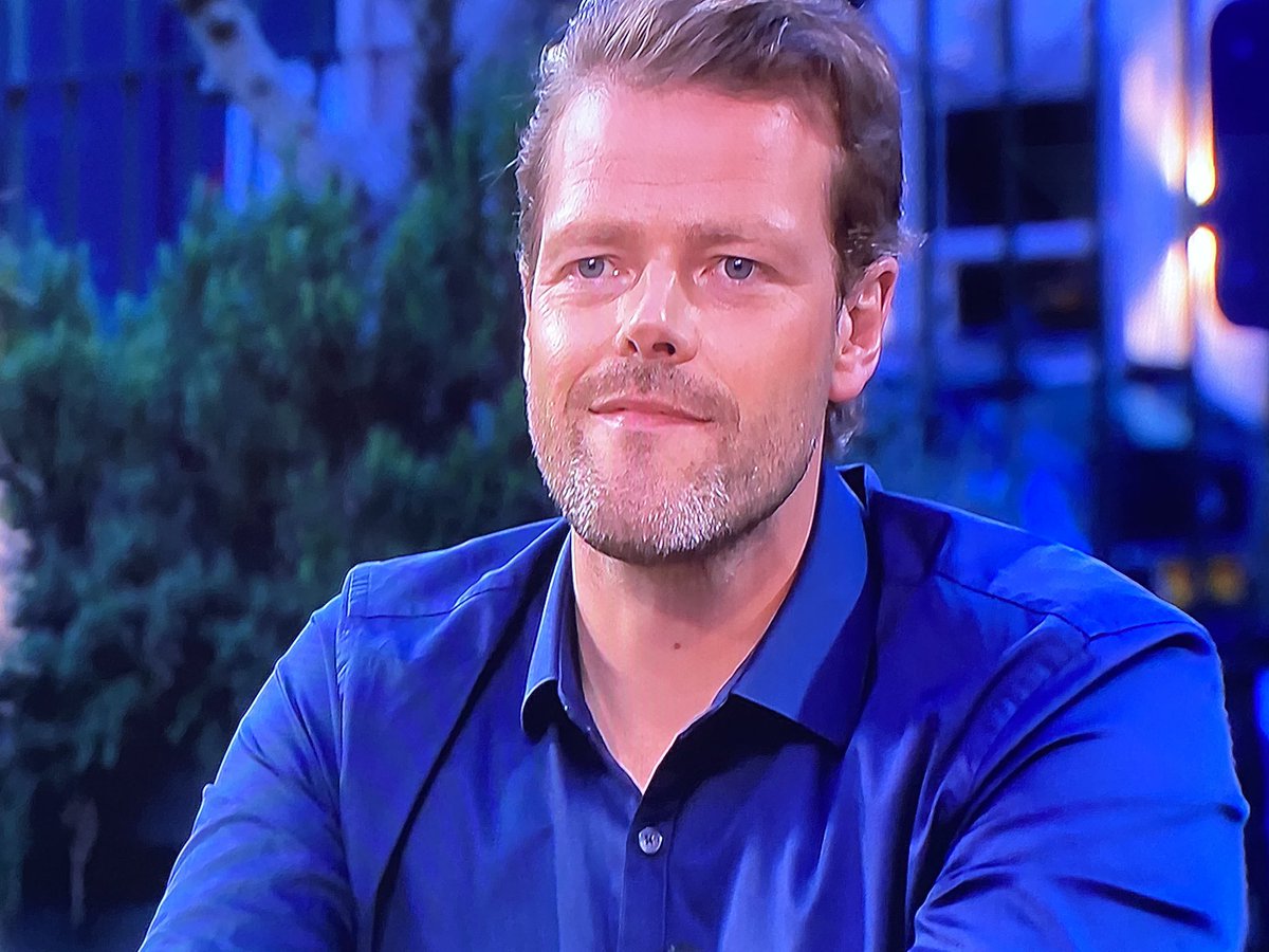 Deze nitwit probeert ook zijn gram te halen op #johanderksen omdat hij kritiek kreeg van de heren van #veronicainside #TeamDerksen #Beau