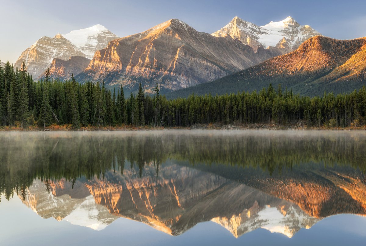 The moment when that view takes your breath away! Isn’t it dreamy?! #banffnationalpark #banff #banffsprings