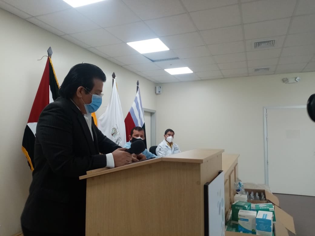HEP_Zona4's tweet photo. El Hospital de Especialidades Portoviejo,recibió la donación de insumos médicos por parte del Gobierno de Manabí, los mismos que serán distribuidos en las diversas áreas de esta casa de salud.El Gerente del Hospital, Camilo Zevallos, agradeció al Prefecto, por la ayuda ejecutada. https://t.co/1wutzyD67p