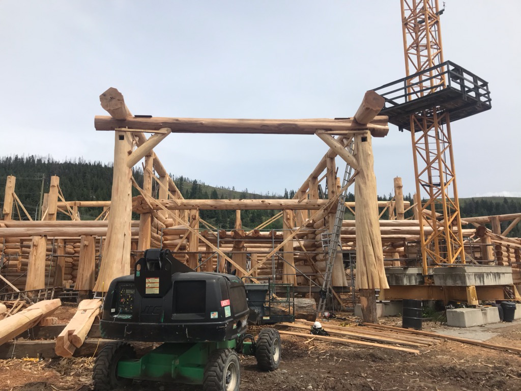 tk_martin82's tweet photo. Progress being made on this 9,000sf full scribe log home, the turret area is coming along especially well. Stay TUNED! 
@PioneerLogHomes 

#timberkings #finestloghomesonearth https://t.co/IE4MI3KuJr