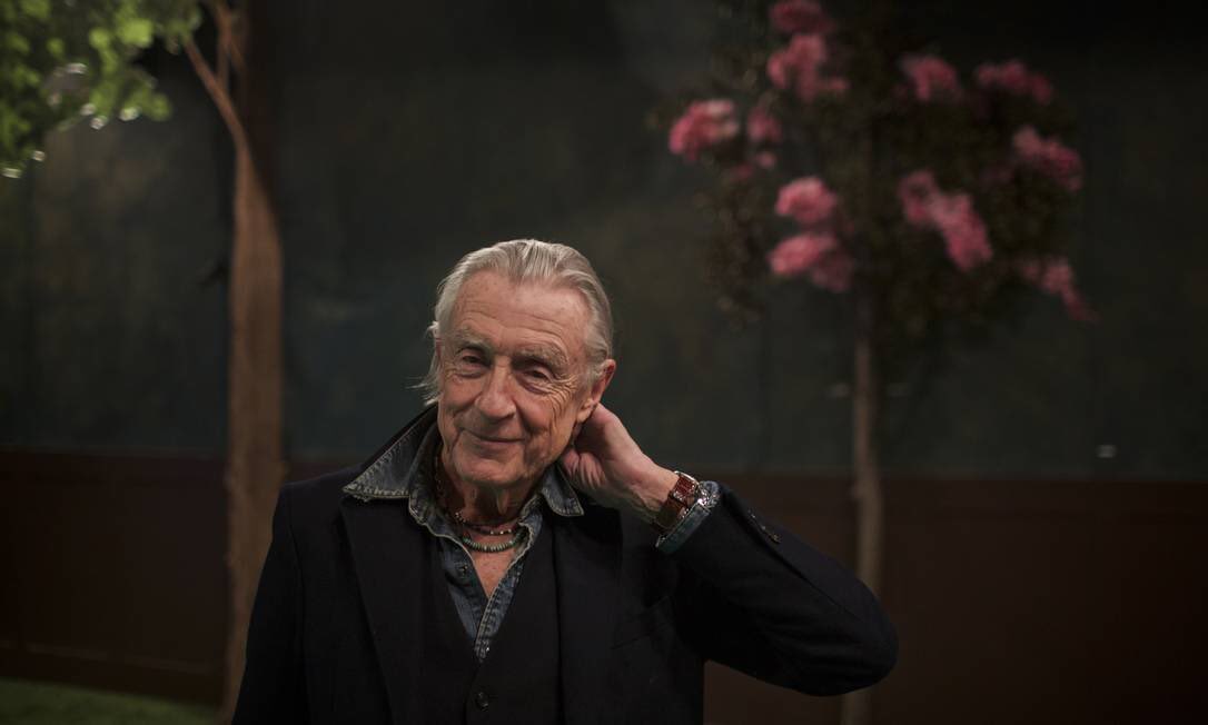 Although he is remembered by most for his tenure with the Caped Crusader in “Batman Forever” and “Batman & Robin” (two movies that aren’t nearly as bad as people like to pretend they are), Joel Schumacher was more, much more.  #JoelSchumacher