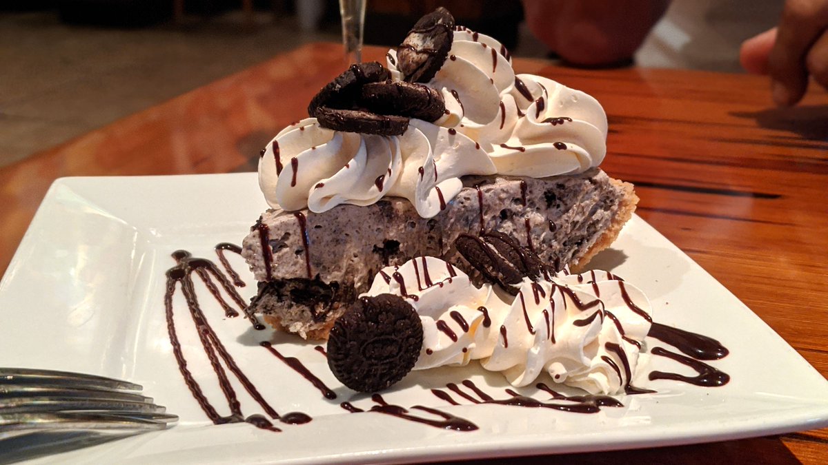 Oreo Cream Pie anyone? 👀 This delightfully cool, not-so-sweet, airy slice of heaven is the perfect treat to any day.  #dessert #oreocreampie #cookiesandcream #dessert #cipsplace #sanibel #yummy