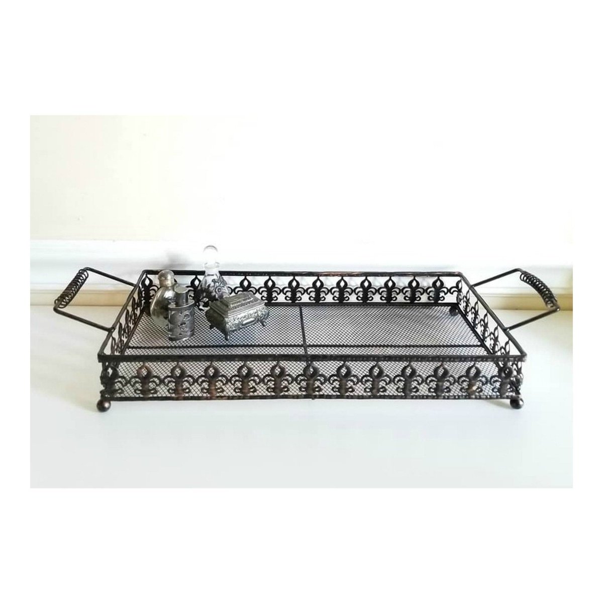 JunkYardBlonde's tweet photo. Vintage Metal Le Fleur De Lis Vanity Perfume Tray https://t.co/r5g4zGsUZY #black #metal #junkyardblonde #breakfasttray #bartray #drinktray #giftsforher #vanitytray #vintagegift https://t.co/7C0vJMFneg