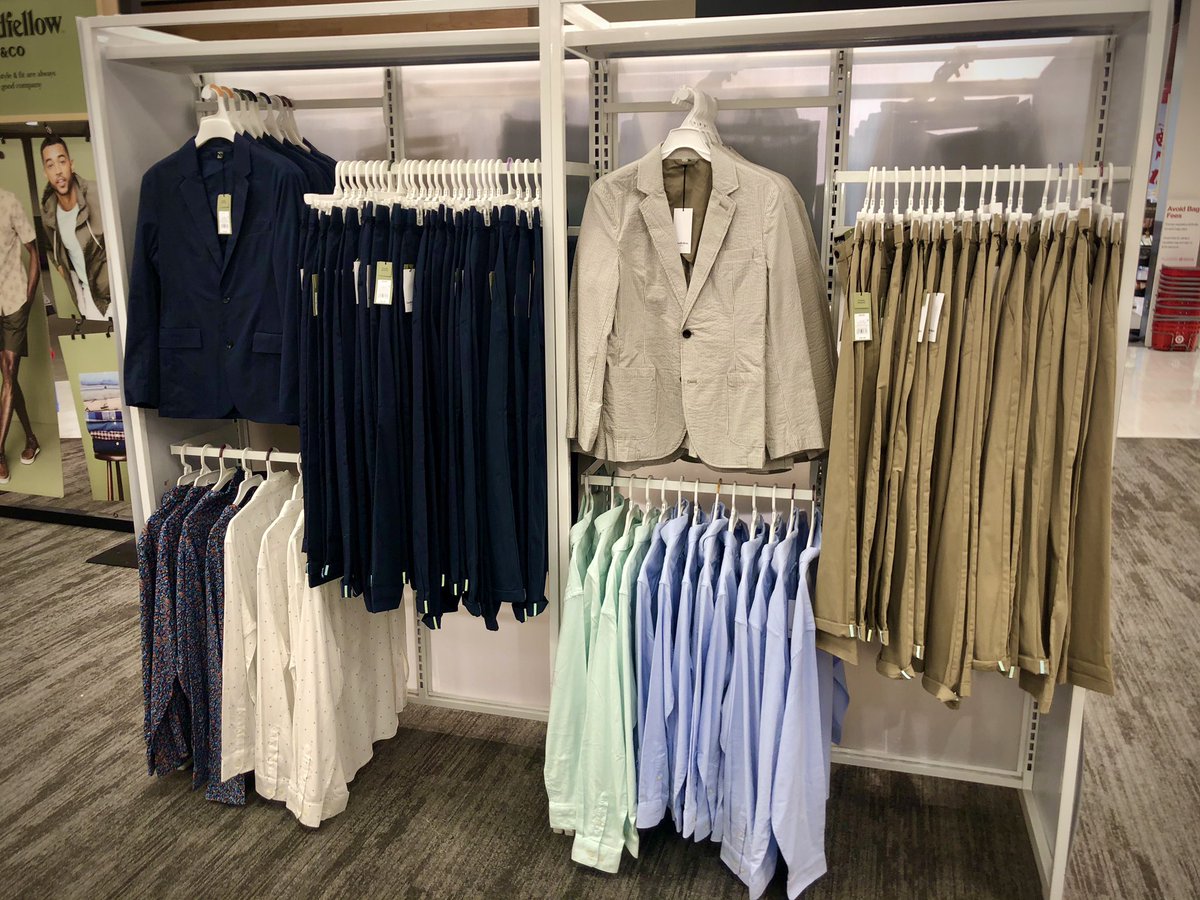 LouisVal_Visual's tweet photo. When you sell through all your core presentations in Men’s... Flex, Fill, Remerch, and continue to drive sales! 💪✨ #MensFashion #mensactivewear #workout #fitness #target #targetstyle #visual https://t.co/wgTpcgc28W