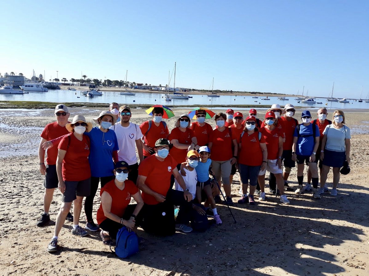 ColmanRafaelcll's tweet photo. Sendero de la Punta del Boquerón con los pacientes Asociación Cardíaca Trébol de Corazones de Cádiz

☀️Nos fuimos tempranito para que no nos pillara el calor y pudimos disfrutar del mar y el paisaje mientras cuidábamos ❤️ nuestro corazón. https://t.co/yTb5AuUWcn