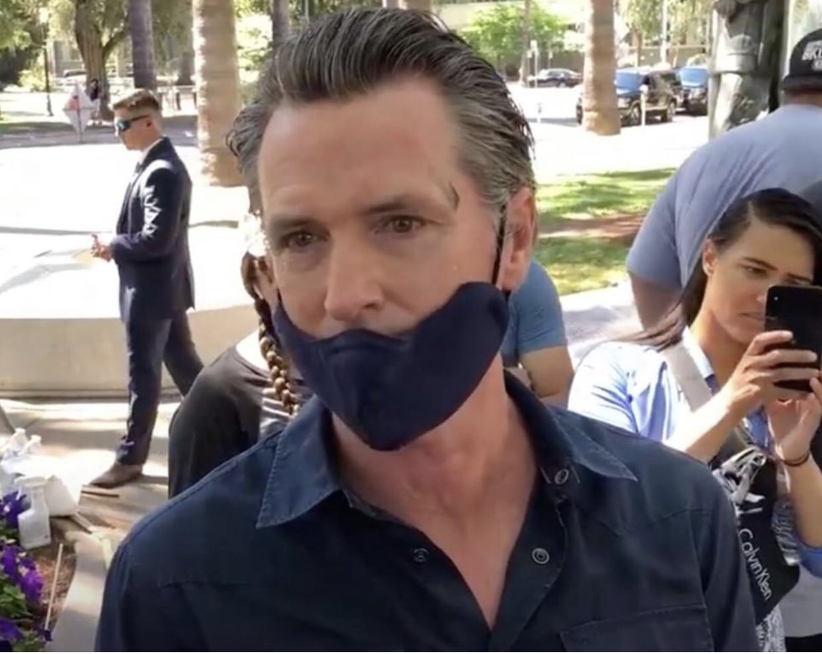 mommy2hka's tweet photo. @GavinNewsom Do your part, wear your mask properly! #setanexample #stoptryingtocontrolpeople https://t.co/wprRuaCvFk