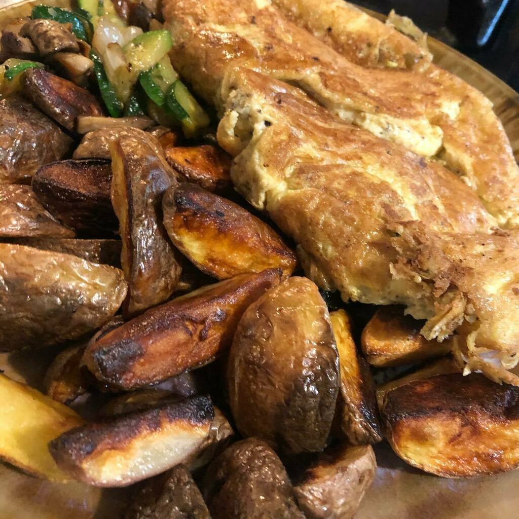 gwynf's tweet image. #systemtest omelette + fried spuds instagr.am/p/CBwGcp0hIGF/