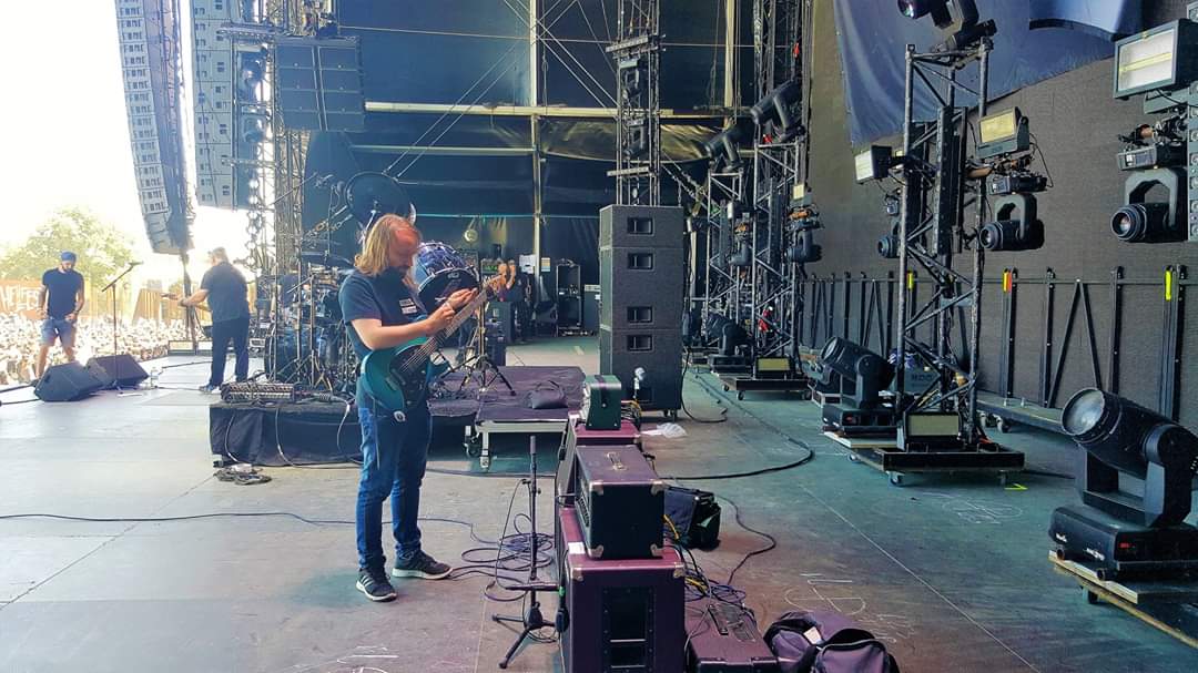 SladeTimeline's tweet photo. THE CHRIS SLADE TIMELINE setting up and preparing for our performance at HELLFEST Mainstage 1 on 22 June 2018 #Hellfest #Mainstage1 #RockFestival #chrisslade #bundavis #steveglassock #jamescornford #michaelclark #andycrosby #roxaneboillod #sharondavis #christinegyfordceasar https://t.co/6nealnhT92