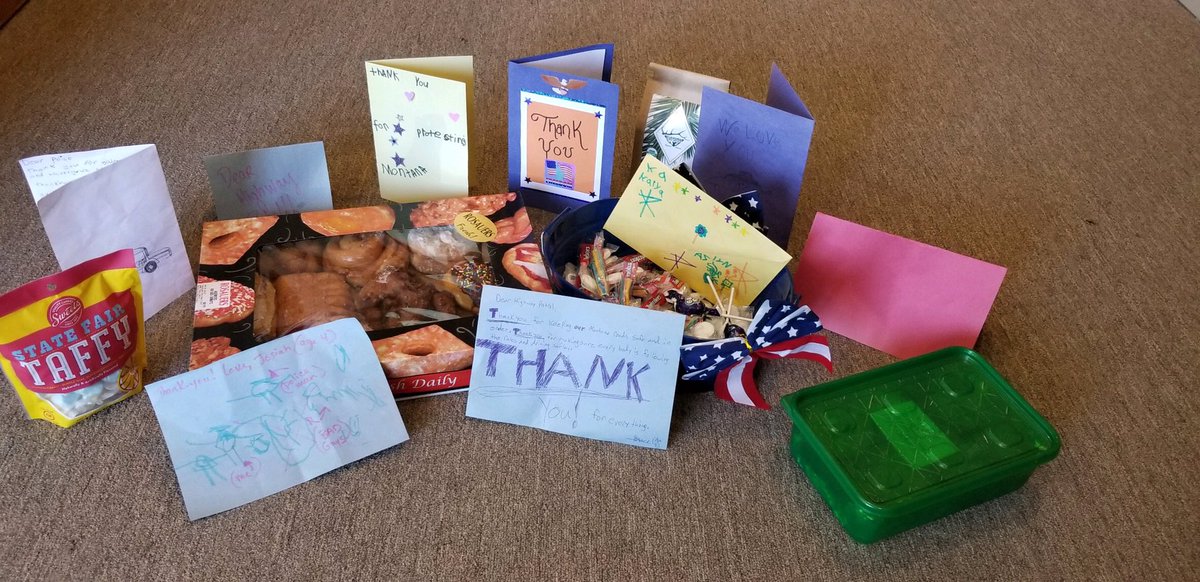 TrooperStoner's tweet photo. Thanks to this group of kids and parents who stopped by the District 7 office today for a visit. And thank you for the kind notes and treats! #TogetherMT #JuniorTroopers #TrooperLife https://t.co/VZpqwkpdhk