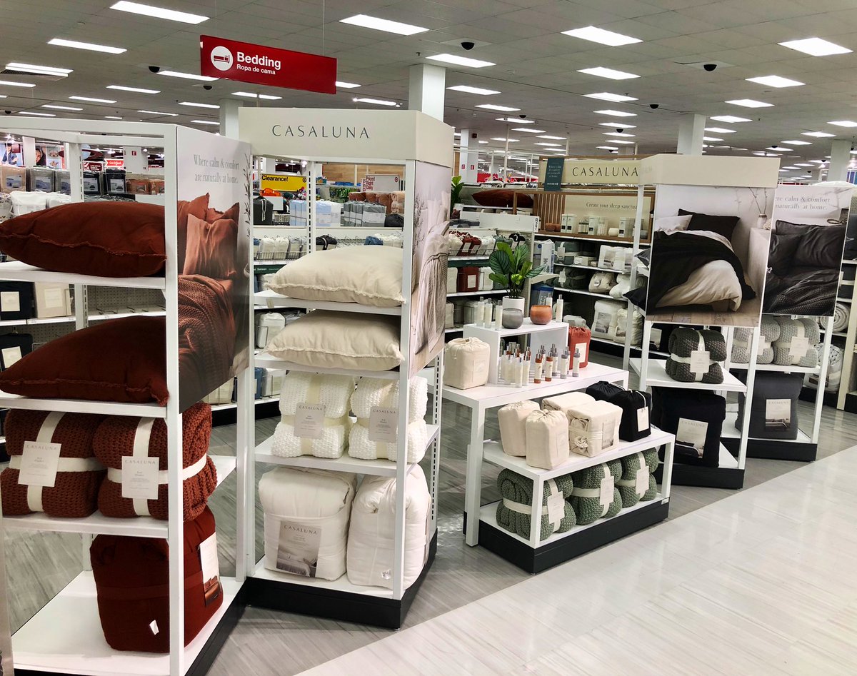TGT_Chris's tweet photo. The launch of CASALUNA is here! Come browse our new bedding and bath collection at #T1344! Thanks to TM @JoseI1344 for your help with this set! #Target #TargetBrand #VM #VMLife #Style https://t.co/Leez8ACaaR