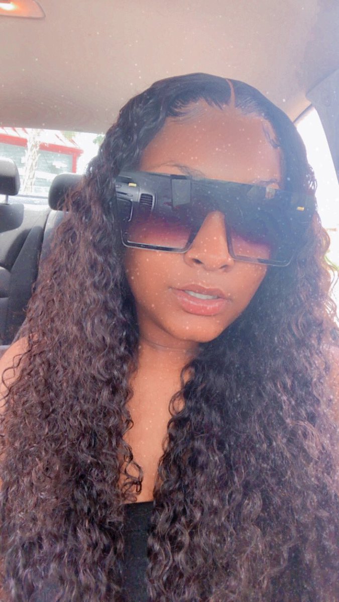 _coldhearteddd's tweet image. Celfiè for the win 🥰🤍

13x4 HAND MADE 😍 Frontal Unit BY ME 🤩
- HAIR IS NOT INCLUDED 
- DM US FOR PRICES ON WIG CONSTRUCTING 💕 ✨RoyalMoniqueCollection ✨ 
- FOLLOW US ON IG @royalmoniquehair -
#wigsforsale #customwigunit #mobilealabama #jacksonville #blackownedbusinesses