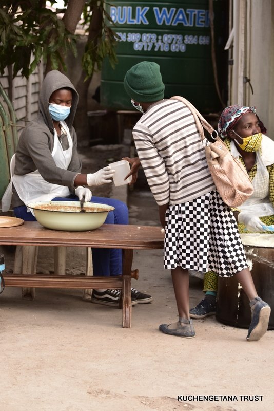 Semalho's tweet image. Day 69

Porridge: 941
Supper: 2185

Served Sadza and Sugar Beans!