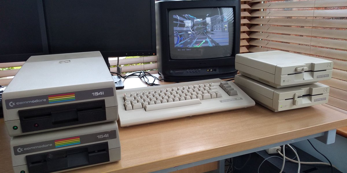 8bitAlan's tweet image. Hmmm, now which one is Drive 8? 😜 #C64 #DiskDrive #Commodore #RetroGaming