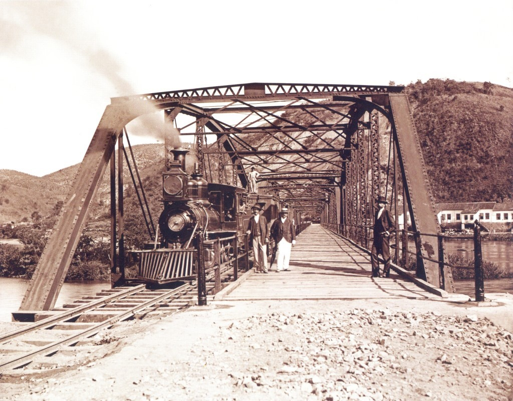 valedocaferio's tweet photo. 🚂A disputa entre os Teixeira Leite e os Darrigue Faro pela estrada de ferro para escoamento do café o 11o capitulo da nossa série sobre a história do café na região. Você pode conferir ela aqui: 👇https://t.co/cbs9A68L9u

#café #turismo #valedocafe #históriadobrasil https://t.co/vo3HKoRdTt