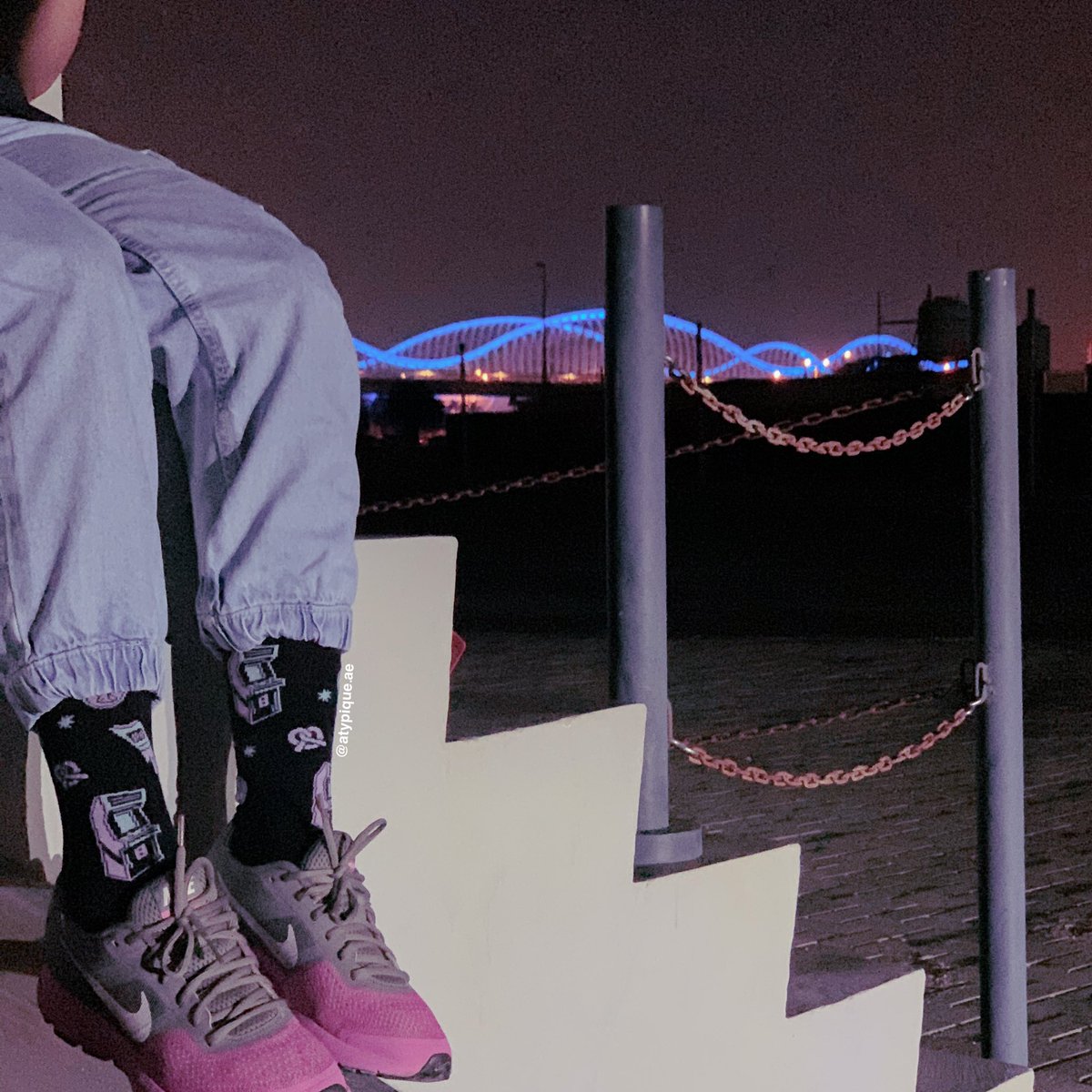 atypique tweet media