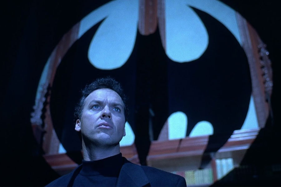 mouse_cl's tweet photo. Michael Keaton volvería como Bruce Wayne para reemplazar a Ben Affleck https://t.co/I8sDYbK2Nl https://t.co/zqKAbVWtyf