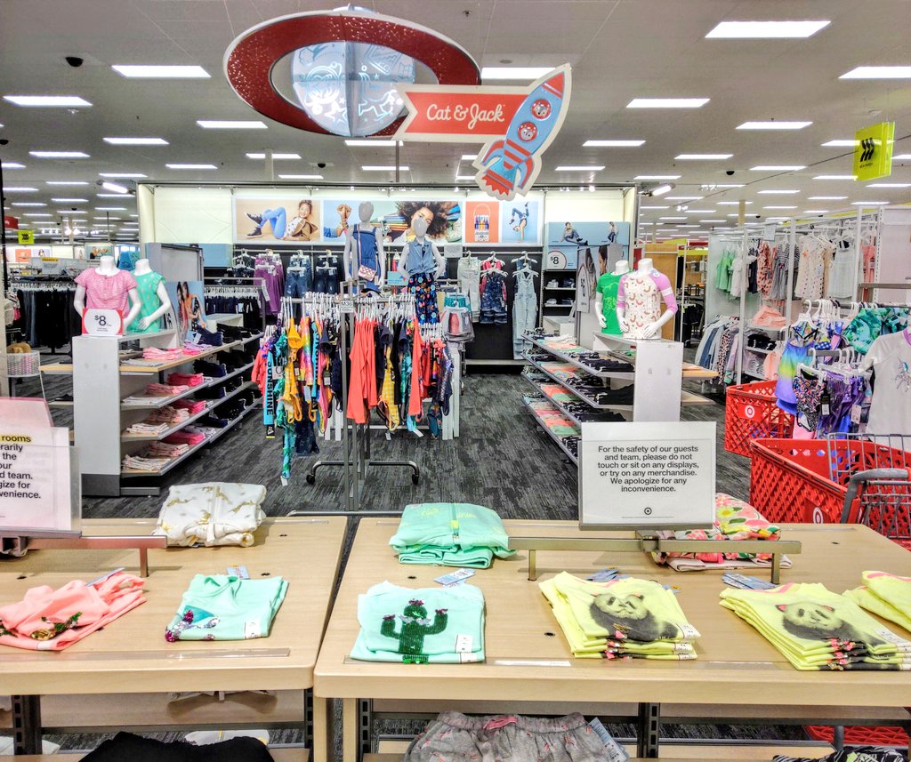 Thank you Style DBO Ellie <a href="/Target/">Target</a> #T1278 for brining #JOY to our guests with this gorgeous zone! 🎊🎉🔥💗#loveit #visuals <a href="/amoellr/">Austin M</a> <a href="/Smeyer37/">Stephanie meyer</a> <a href="/AustinAtTarget/">Austin Bearden</a> <a href="/heit_tim/">Tim Heit</a> <a href="/RicaDevas/">Erica DeVasier</a>