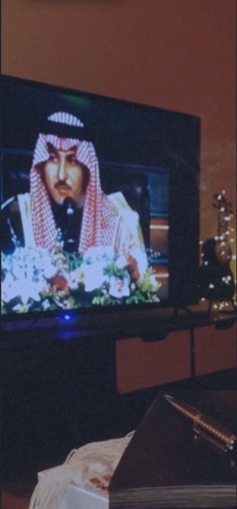 b0n_b1's tweet photo. #حايل

 الامير 🖤طَلال الرشيد :رحمه الله 

"يا بنت سمّي كان رمشك تمنّى
أشق لك ثوب السماء جود وعناد

و اشدلك زملً جفن المعنّى
واسري بوجهك لاغشى وجهي سهاد

يا حلو قدك يوم قدك تثنى
محدن تغنى فيك من خوف الالحاد

حنا البدو يا بنت هذا لحنّى 
نحبك اكثر لا غدا حبك جهاد". ⠀ ⠀⠀ https://t.co/XSQwSd05OT