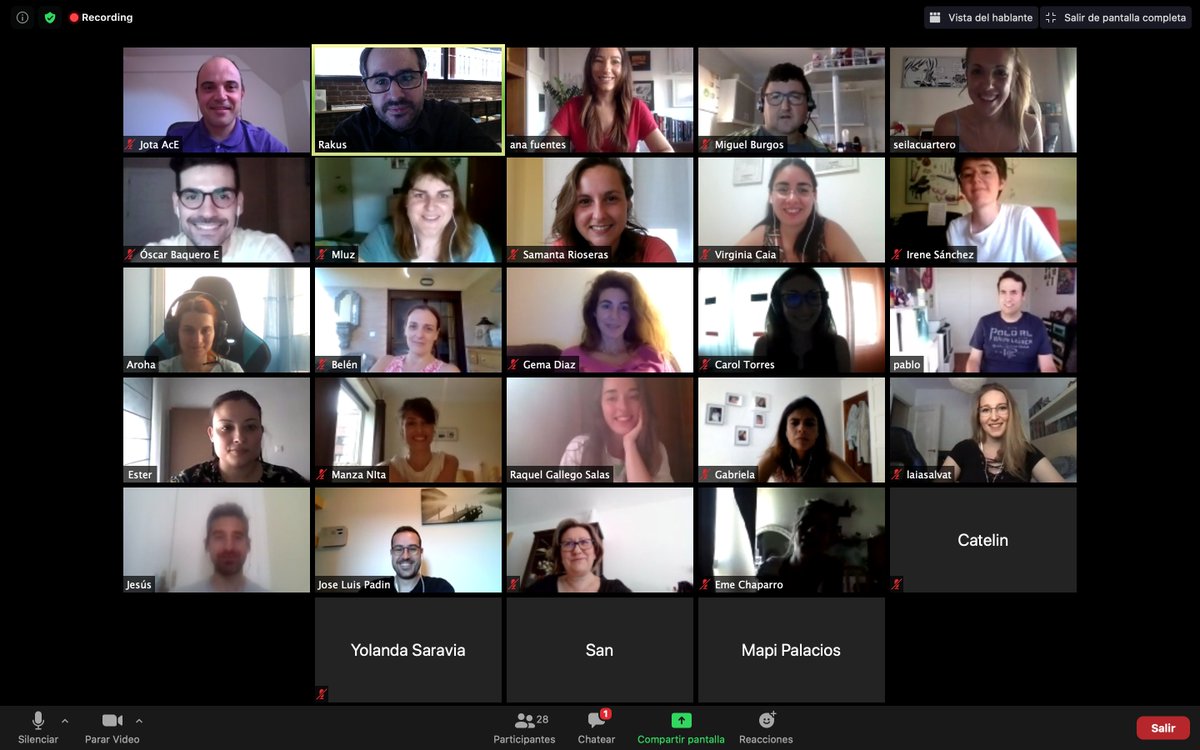 abuenocm's tweet photo. Hoy ha comenzado nuevo curso de Diseño Digital en @aulaCM y me ha transmitido algo especial este grupo. Veamos de que son capaces. #DD70 #masterclass  by @Anafuentesphoto con @catelin_moreno @aguaktf @laia_salvat @luz_dor @Seila_Cuartero @yurirdrgz #cursodediseñográfico https://t.co/tJEi5AXvJt