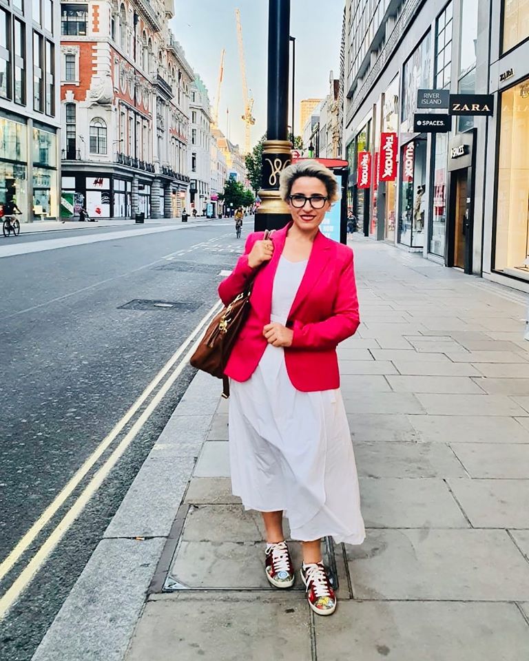 sulamirela's tweet photo. This afternoon in Oxford street - A photo that can tell the whole story of how the busiest street in the world is abandoned ... @GlobalWomanCo @MigrantWoman1 

#covid #oxford #london #globalwomanlobby https://t.co/34B18xYkAv