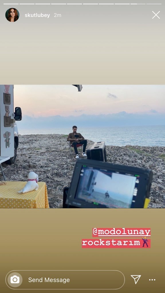 StruggleBeReal8's tweet photo. Best couple😍😍😍😍😍😌 Long live your beautiful friendship🙏🥰😘 #OzanDolunay #SeraKutlubey #OzSer #CenCem https://t.co/oU3RtBeY9N