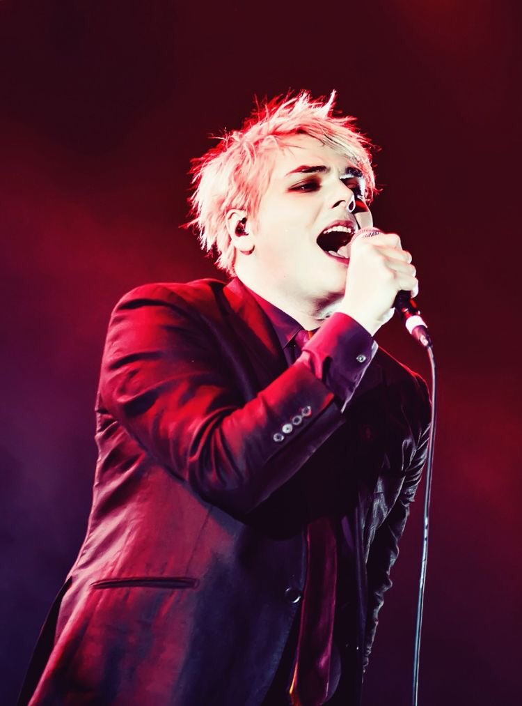 photos of gerard that are just insanely good: a thread