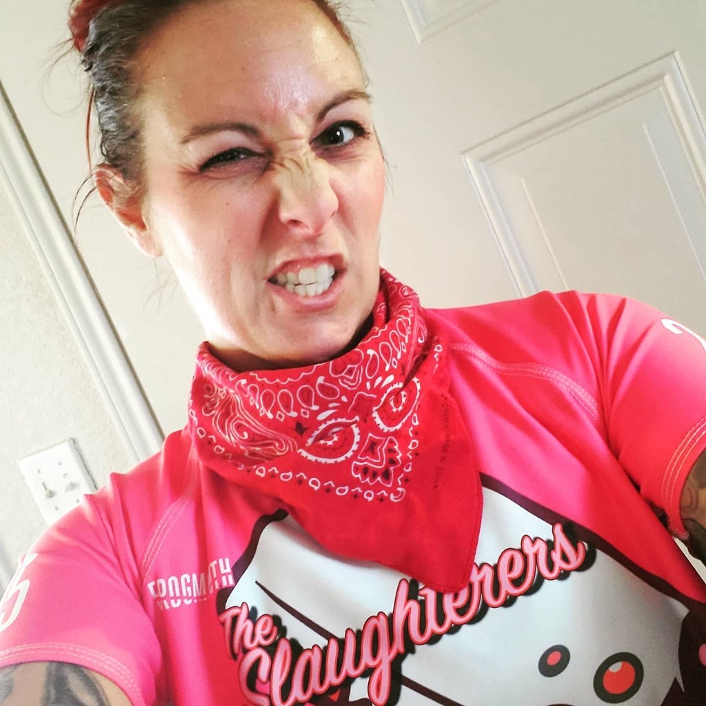 GillotineGrace's tweet photo. DDD shenanigans are on the agenda for tonight! 💕🔪💕🔪💕 Stay tuned! #dallasderbydevils #slaughterers #jamblockkillchop https://t.co/mOyDE5JKb7 https://t.co/imJ2KmZMGM
