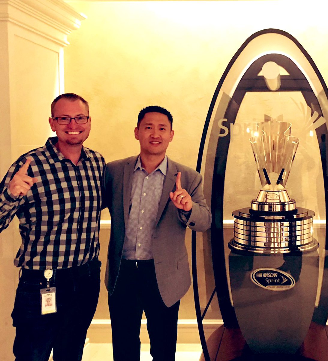 Waylon <a href="/waylonprice/">🏄🏼Waylon Price🏄🏼</a> follow this amazing trainer! He is literally helping our frontline team ready themselves for the #NewTMobile!  Northwest Training completion for #MagentaMagic we are #1!!!  #SprintFam #TmoReady #Throwback photo