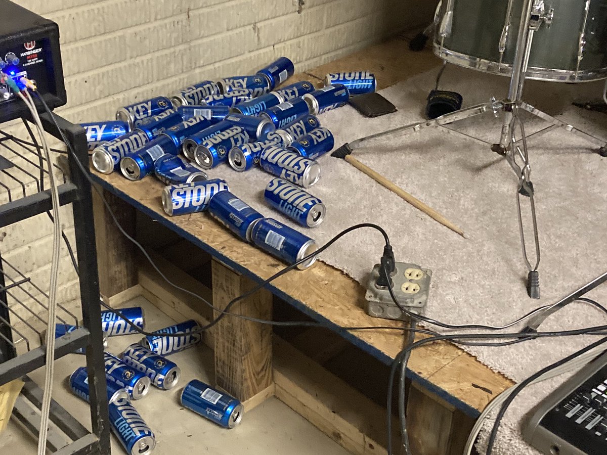 Not sure why we don’t have a <a href="/KeystoneLightUS/">Keystone Light</a> endorsement yet. #beer #prowrestling #punkrock