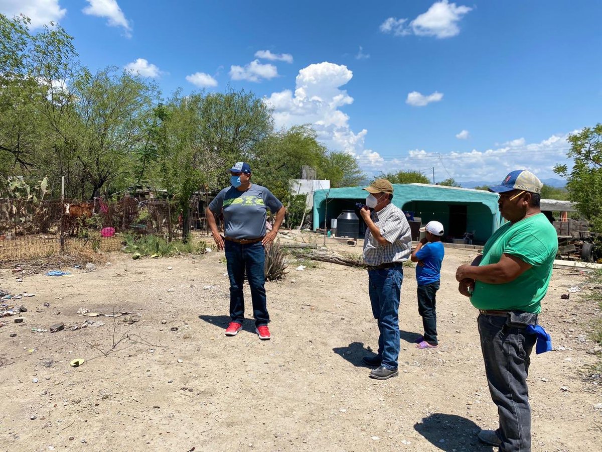licoquintanilla's tweet photo. #FelizLunes Empezamos semana #ConMásObras trabajando por el bien y desarrollo de nuestras comunidades.
Supervisamos el terreno, dimos el visto bueno y vamos a empezar la construcción de otra capilla de velación ahora en #MinasLaLuz.
#SeguimosAvanzando
#ProgresoFuerte https://t.co/oq0Uf1A61Z