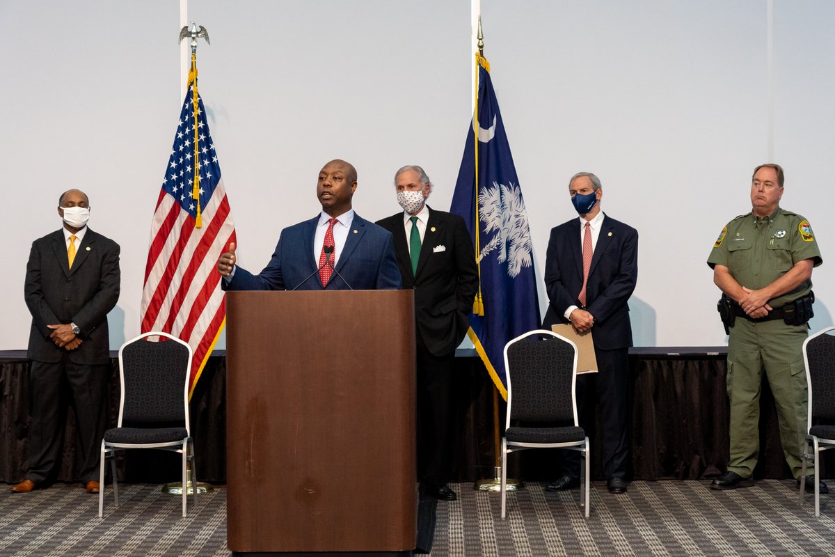 SenatorTimScott's tweet photo. I am pleased to have the support of @HenryMcMaster and other South Carolina leaders for the #JUSTICEAct. Together we will make the effective and necessary changes our communities need. https://t.co/jVkKBWXSb8