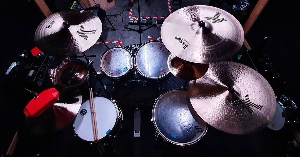 bspringett's tweet photo. I've missed playing an acoustic kit, and even better to return with a load of new cymbals and kick pedal after a bit of lockdown shopping 😬
.
.
@zildjiancompany @tamauk https://t.co/ezVA0JzzfR https://t.co/61ZBQMhMYc