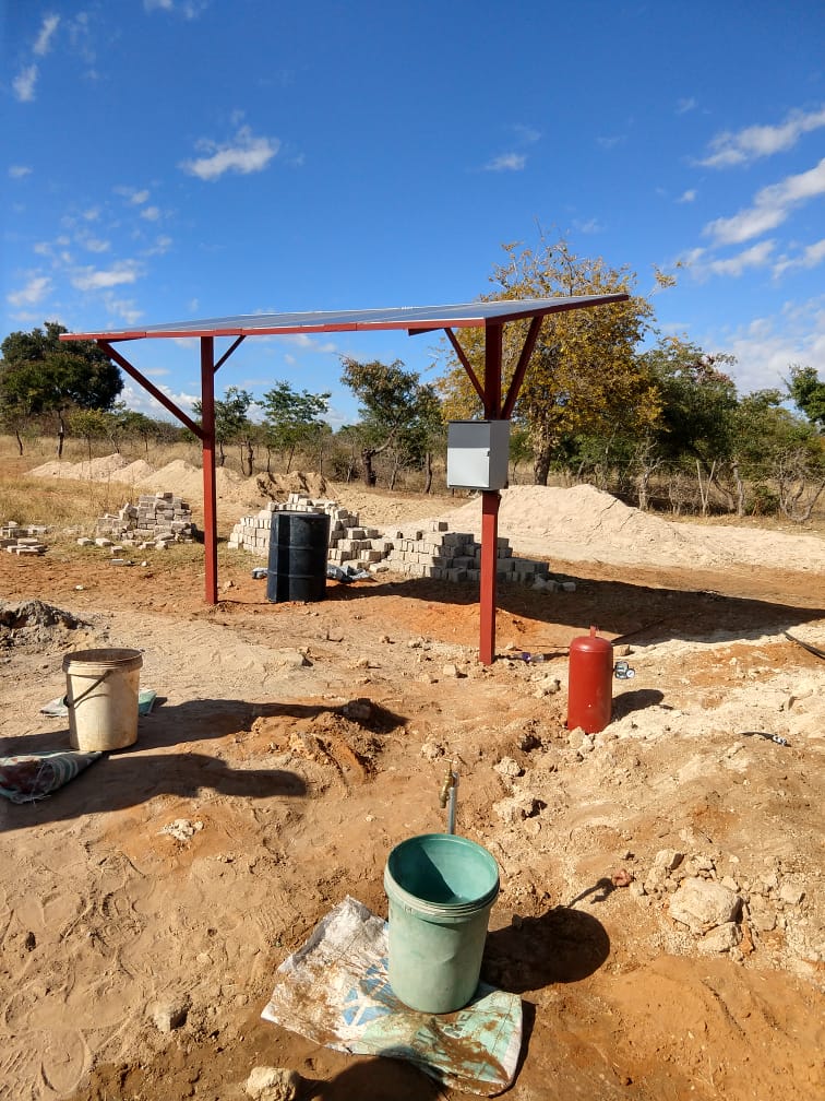 VundaFarm's tweet photo. Water Challenges Solved

Get in touch with us with your US$2500, you can get exactly something like this.
This was done in Mhondoro yesterday. Water is very important at any Farming institution.

WhatsApp +263774617805 for more information. Everything provided. 

#ZimFarmersCan https://t.co/aYIhsmOIxZ