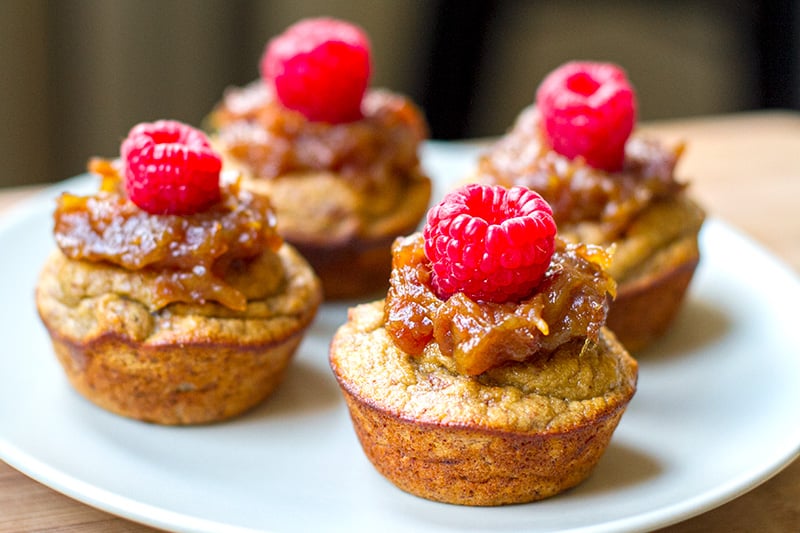 Sticky date pudding inspired muffins (or cupcakes?) with caramel ganache and raspberries. Get in my belly! bit.ly/2Nj8Vf2