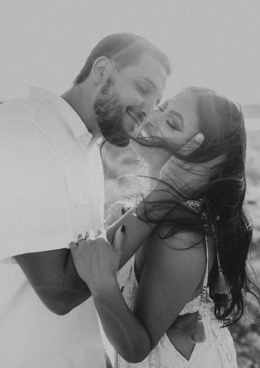 Heart, be still. 🖤