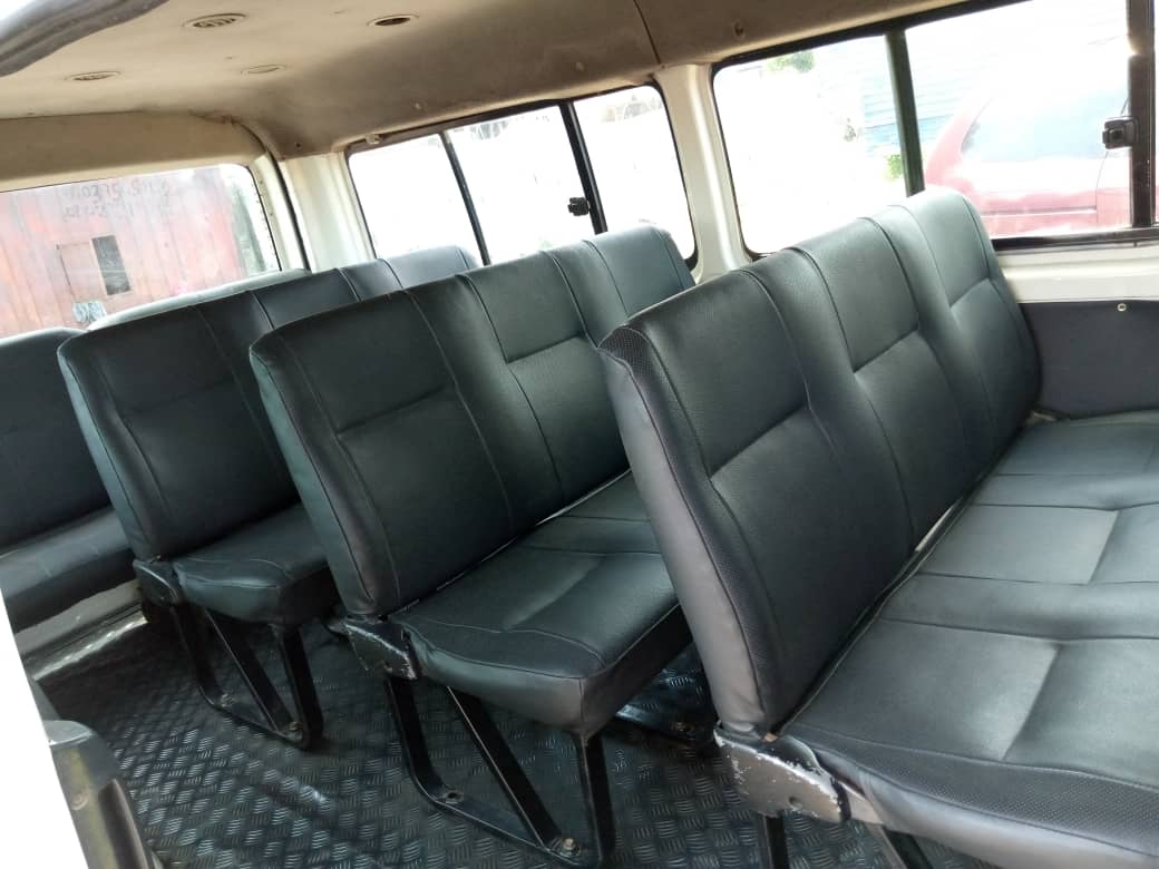 AutosGidi's tweet photo. Well Maintained Toyota Hiace Hummer Bus 2008 model Manual Drive
3.5M(Negotiable on inspection)
Car Location:Igando Lagos
Call or Whatsapp us:07035997641
Please 🙏🏿 Retweet My Hustle.
God bless you
#TachaHasMovedOn Titus Burnley #onome #MCIBUR iroh #cheapcarsinlagos #gidiautos https://t.co/pXWuEOLEt8