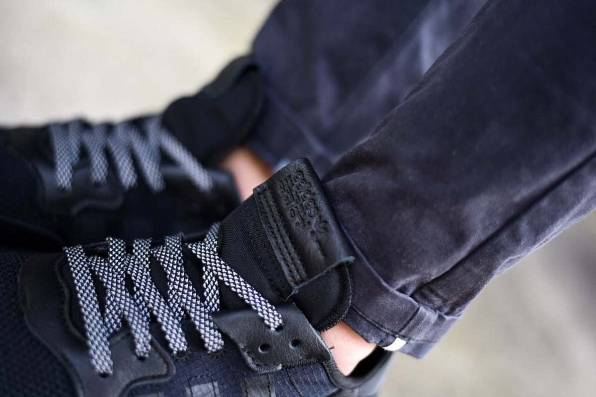 triple black nite jogger