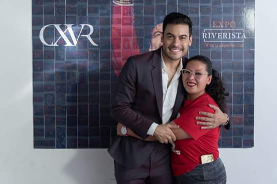 puccamycrazy's tweet photo. Hace un año eramos felices en la #ExpoRiverista #CXVR
Quierooo regresar el tiempo😭
Lo volveria a vivir una vez másssss
@club_carigue @_CarlosRivera https://t.co/vzNiABvAQT