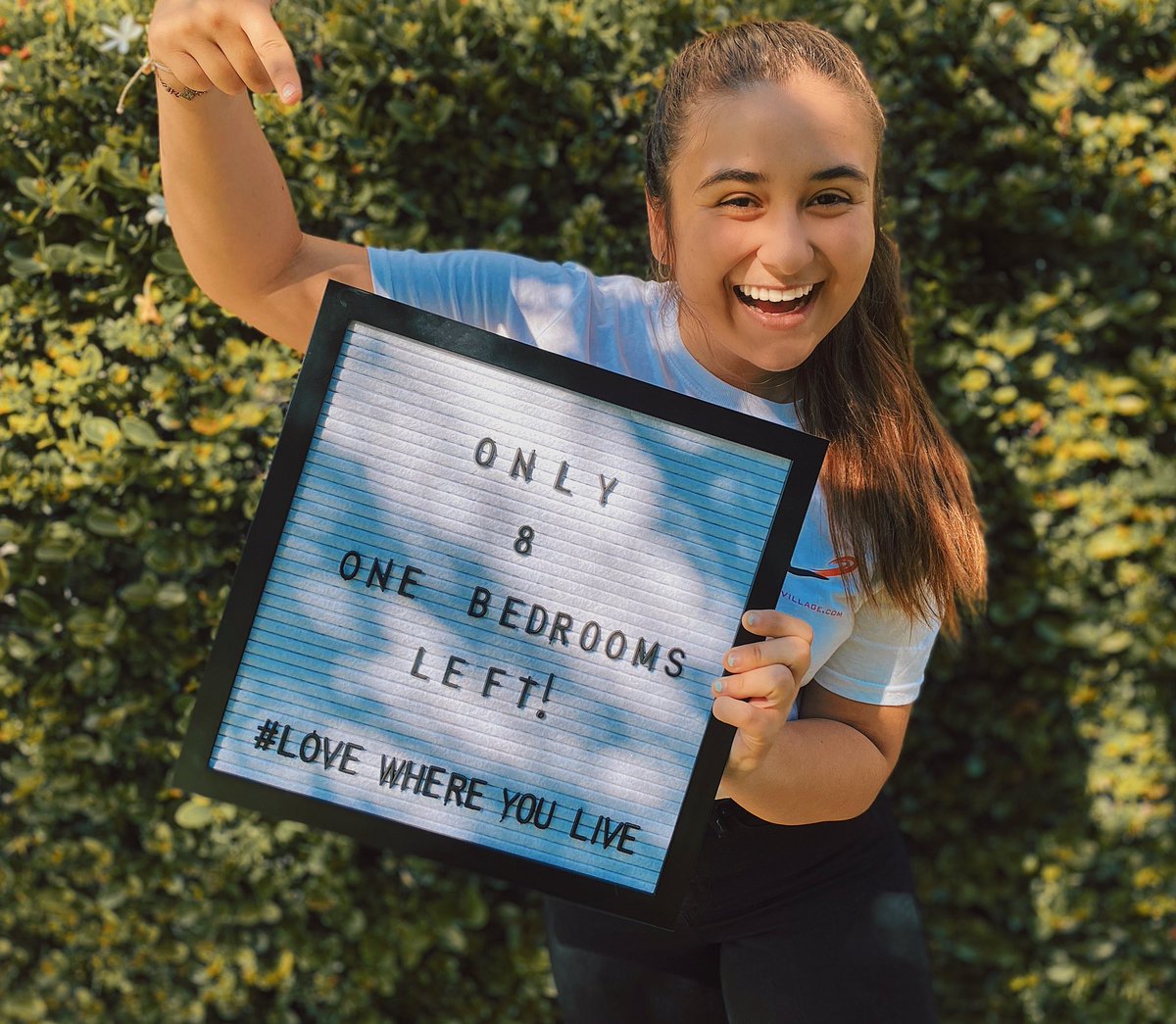 THERE ARE ONLY 8 ONE BEDROOMS LEFT!!!!!🚨🚨 Sign with a roomie while we’re waiving double occupancy fees to save $2,400!! 🤑