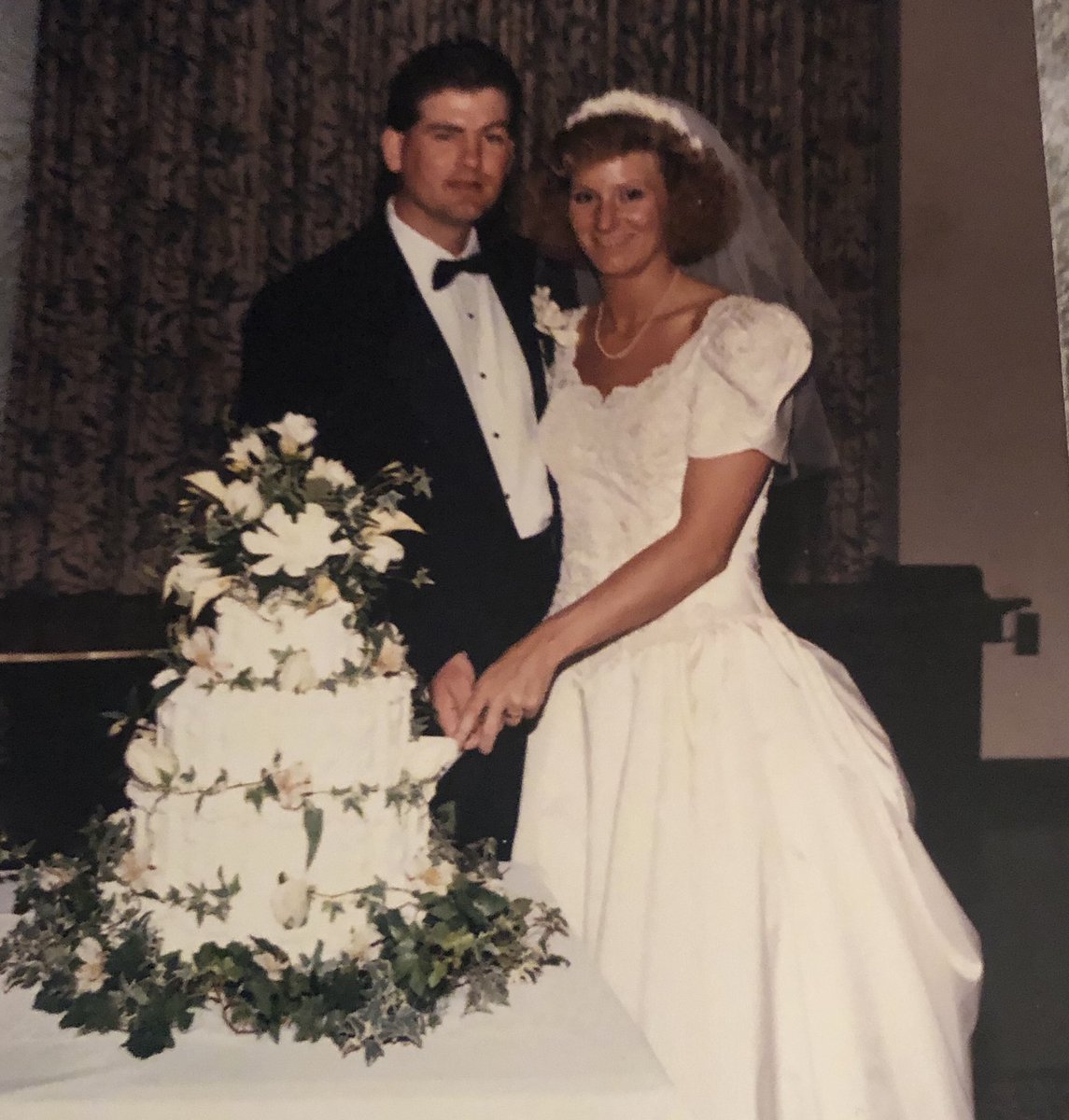 beckymc6's tweet photo. 29 years! Yay us! 💙 https://t.co/eHNThAzt4B