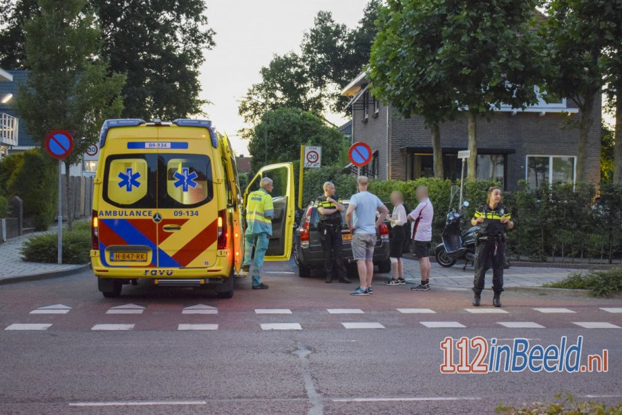 Scooterrijder gewond door aanrijding met auto in #Veenendaal. 112 in Beeld.