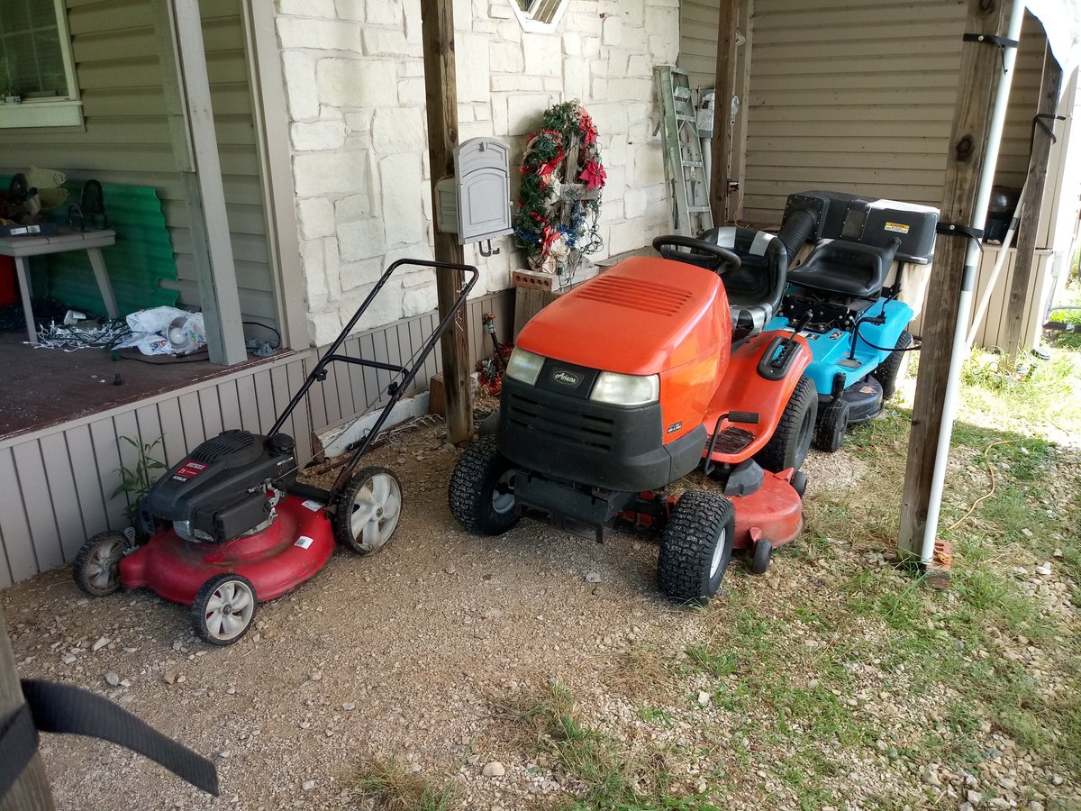 CaraparC's tweet image. Here's our mowers! They are getting shade with Dan on this hot day! Jack is shading too!

Lil' Red = Huskee 21" push mower
Arien = Ariens 46" riding mower
Happy = Dixon 30" zero-turn mower

#LawnMower #PushMower #RidingMower #ZeroTurnMower #Huskee #Ariens #Dixon #Jeep #JeepLife