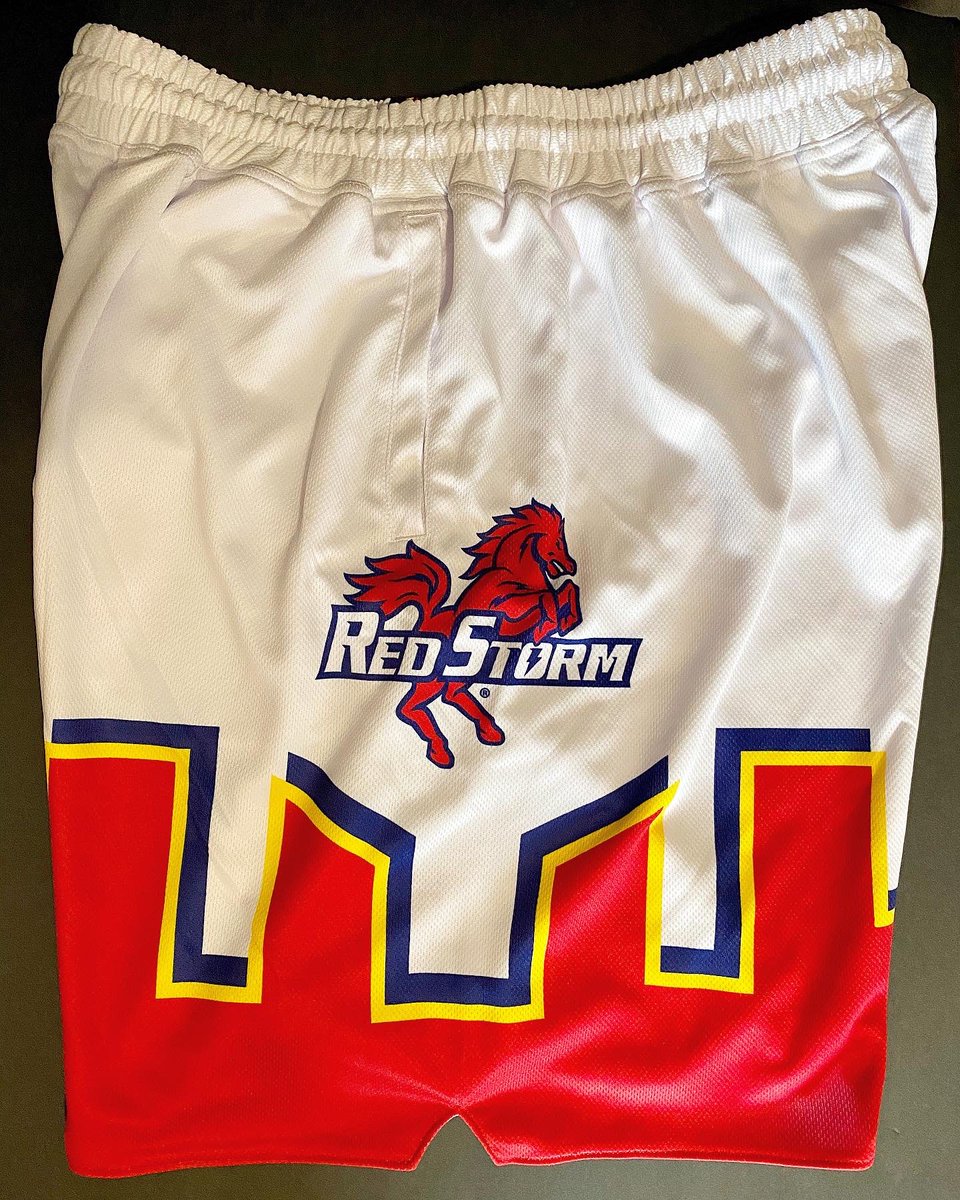 CHINNIE1380's tweet photo. RED STORM!!! ⚪️🔴
I always represent my home teams!!!
Big shout out to @19nine for the amazing shorts. The killing the college shorts game.
•
•
•
#19nine #StJohnsRedStorm #TheBigEast #StJohnsRedmen #RedStorm #QueensNewYork #Queens #NYC #FelipeLopez #OfficalCollegeShorts #NCAA https://t.co/CRu6SX72Go