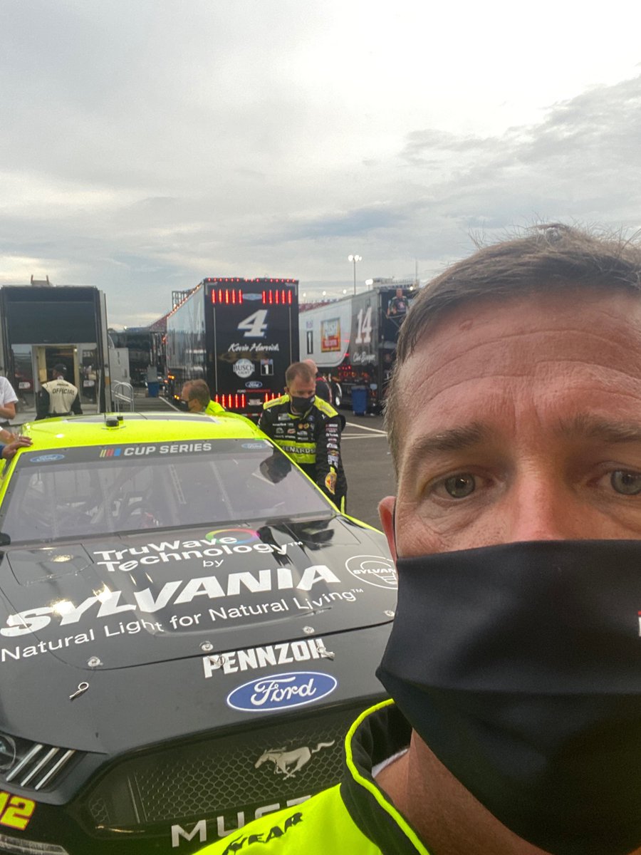 thfox204's tweet photo. So normally he sends me a trophy victory circle pic sooooo with the “NEW” here it is .........How about that AWESOME 12 car team! Those incredible Yates motors and that of course that amazing husband of mine! YES! #teampenske #12crew #yatesengines https://t.co/IJbWZkgkra