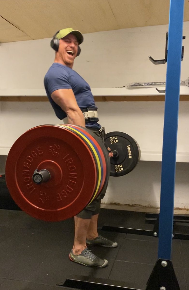 lochihorner's tweet photo. Not every par of what you do has to be enjoyable, but sometimes you can  make the “unbearable” more bearable, just by adding a smile 😀 https://t.co/WSKEOBlHQA