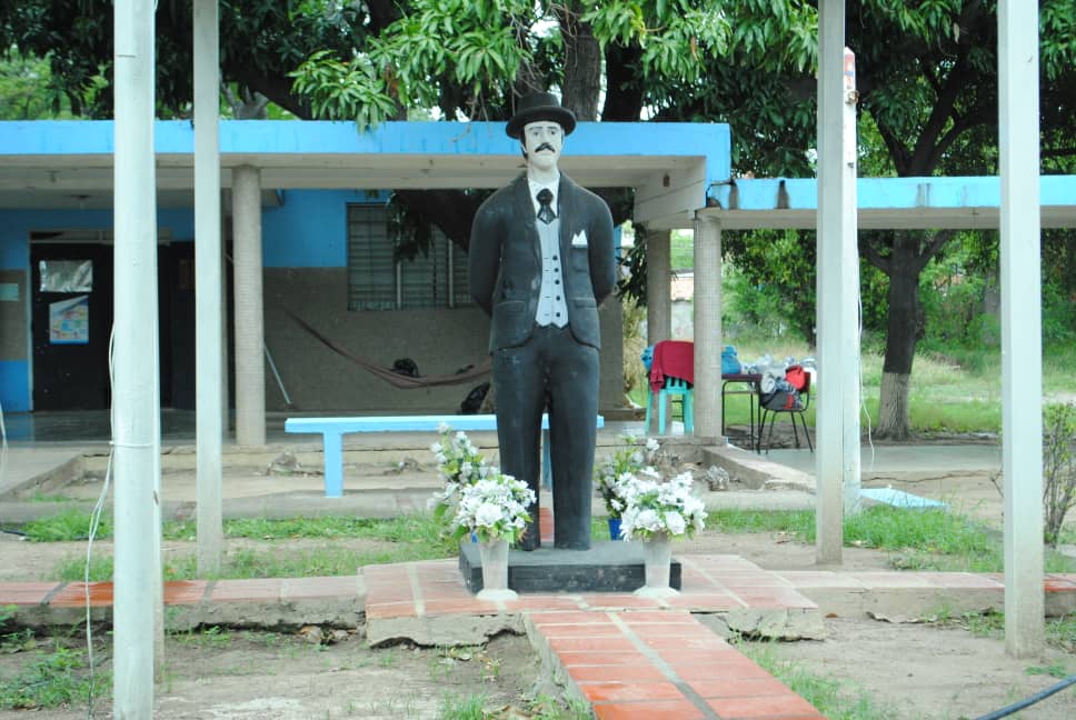 ¡El milagro de la vida se consolida en #Táchira, donde con mística y devoción, seguimos en combate por la salud de todos los venezolanos, siguiendo las orientaciones del Pdte <a href="/NicolasMaduro/">Nicolás Maduro</a> y abrazados en nuestra fe y esperanza avanzaremos hacia la victoria con el Pueblo! 2/2