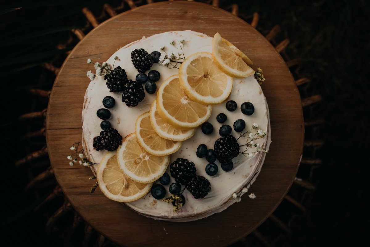 _RavioliQueen_'s tweet photo. @macigood &amp; I are making cakes now 🥺👉🏻👈🏻 please spread the word !! Our fb page : alwaysambrosia insta: always_ambrosia &amp; we are doing a giveaway this week!! https://t.co/LXGli96zaf