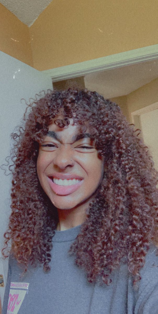 Yeaa I cut sum bangs✂️😁