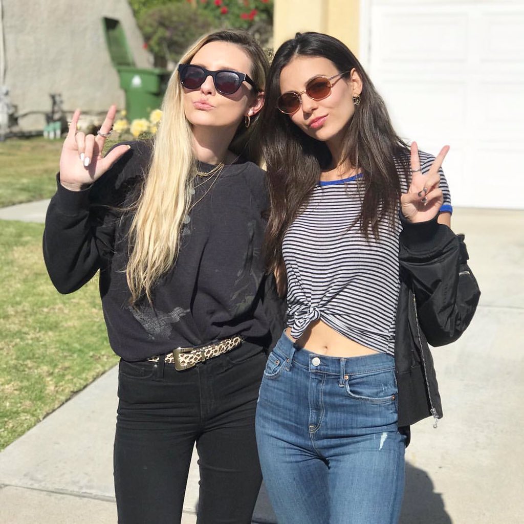 paris carney | ig: pariscarneysinger/songwriter. she’s written mostly for herself under the stage name o'neill hudson. her own music sounds kind of hippie/folksy to me so hopefully victoria gives us a bop if their song is released.