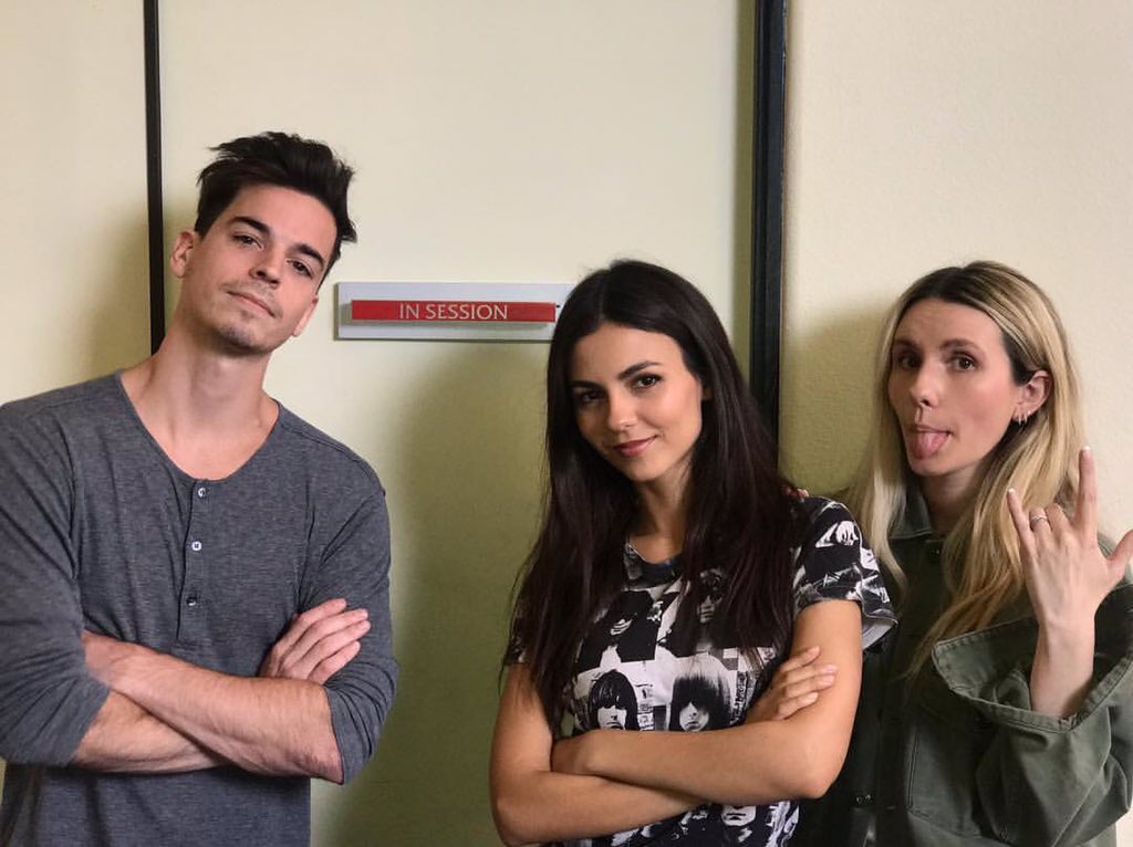 dylan bauld | ig: dylanwilliams23producer/songwriter. he’s worked with halsey, liam payne, and bea miller. victoria worked mostly with him and paris together.